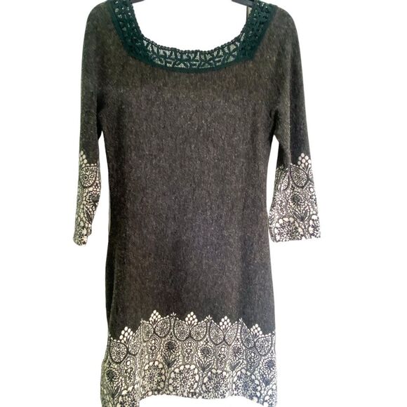 Aryeh Charcoal Grey Three Quarter Sleeve Mini Knit Sweater Dress Size Medium - Picture 5 of 7